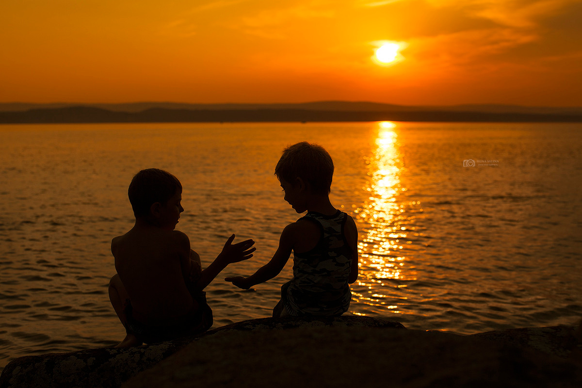 Дети на прогулке