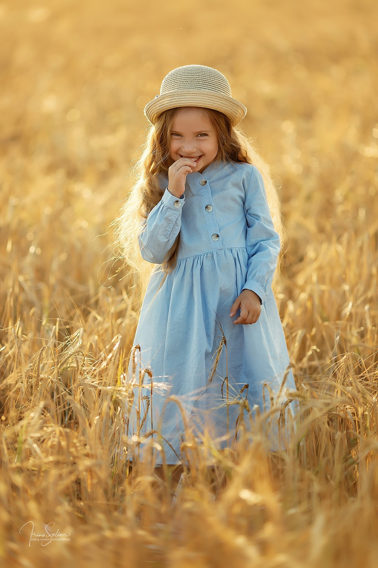 Дети на прогулке