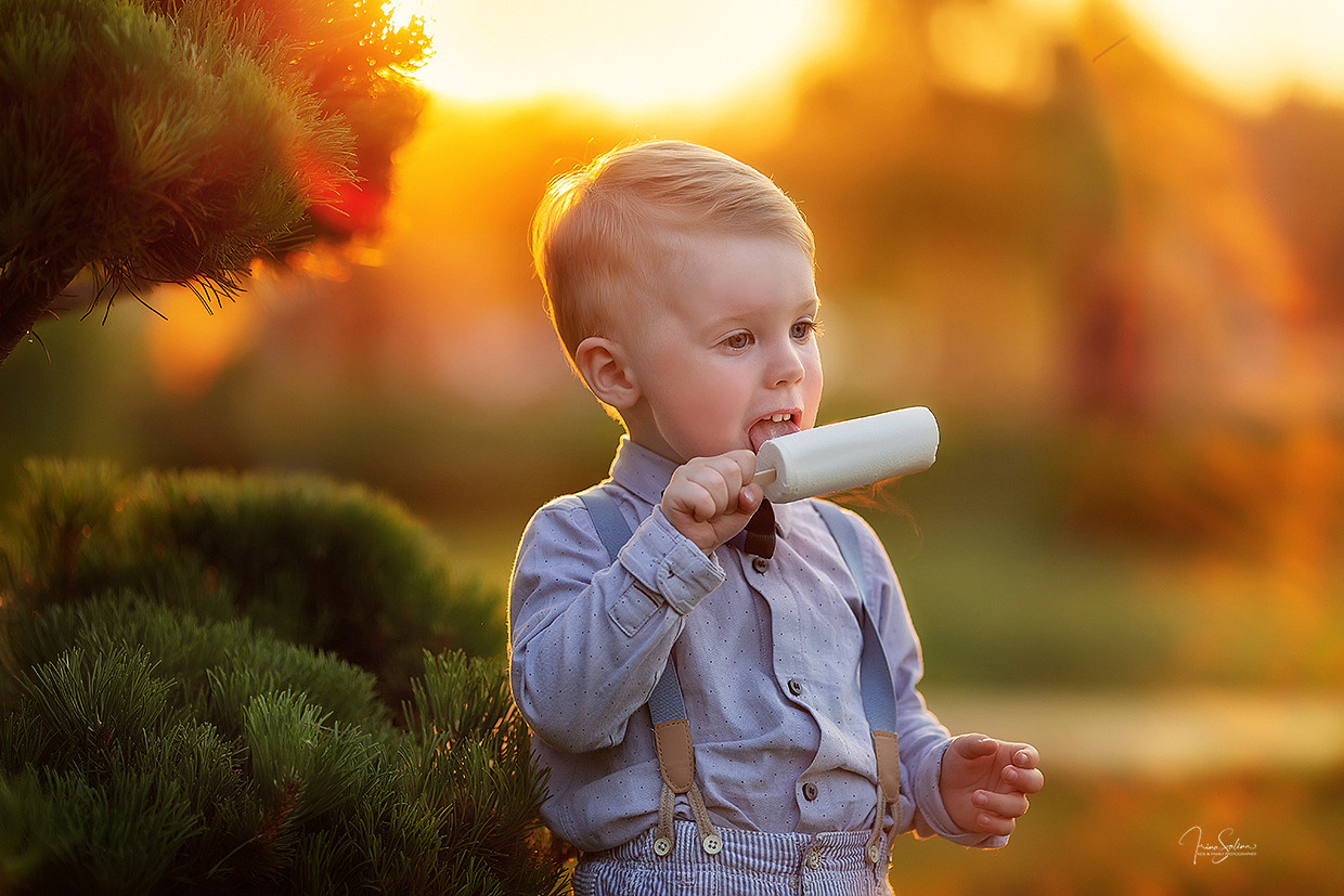 Детская фотосессия возле ТЦ МЕГА. Детский и семейный фотограф в Екатеринбурге
