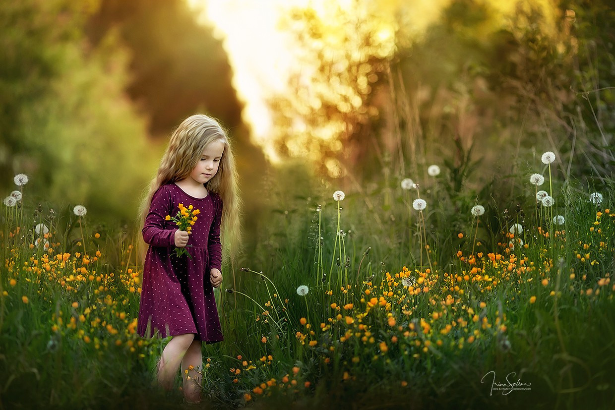 Дети на прогулке