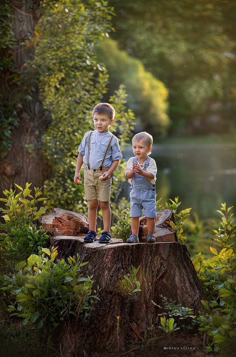 Дети на прогулке