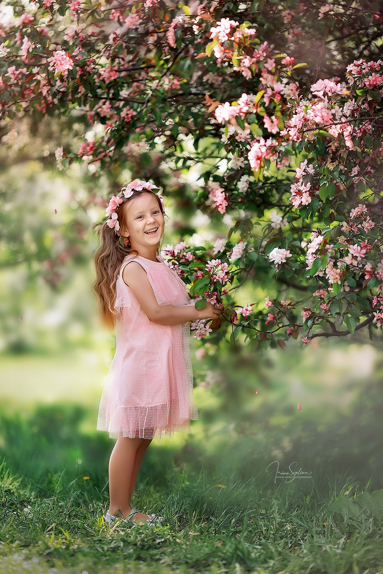 Дети на прогулке