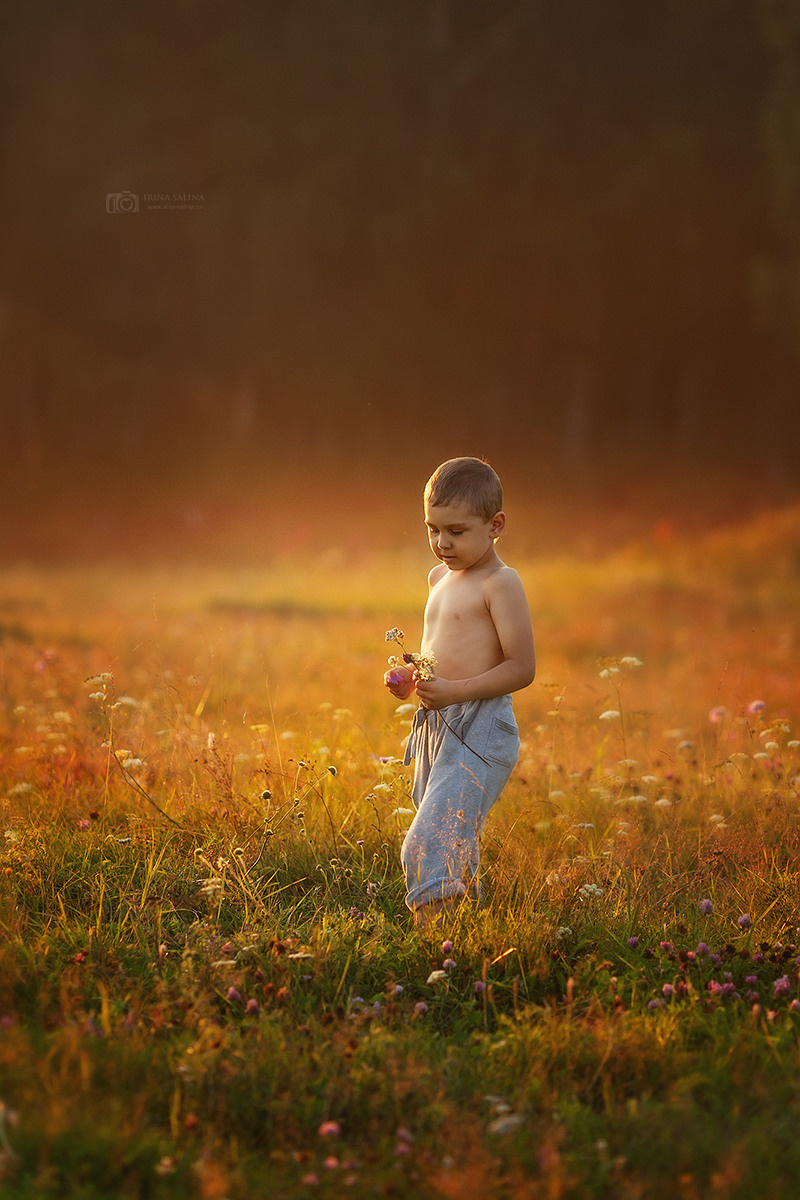 Дети на прогулке