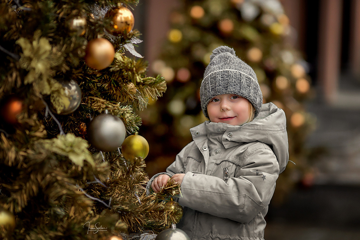Прогулка по новогоднему городу. Детский и семейный фотограф в Екатеринбурге
