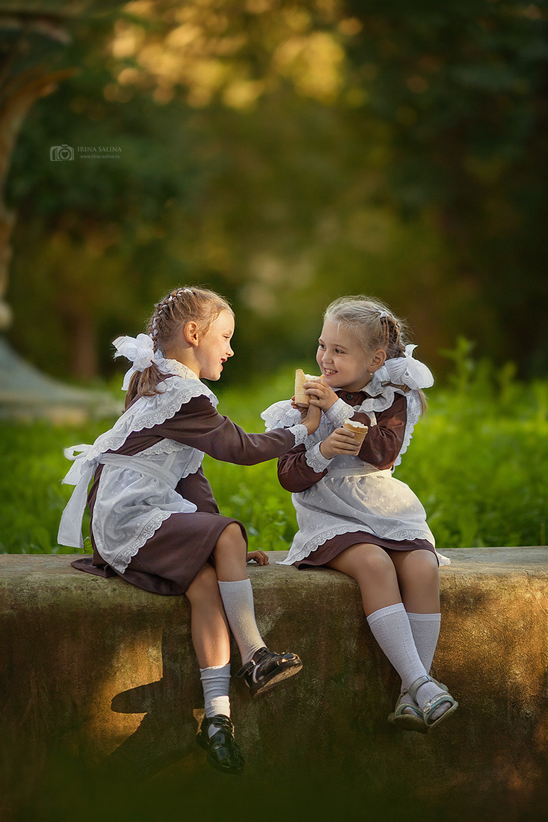 Дети на прогулке