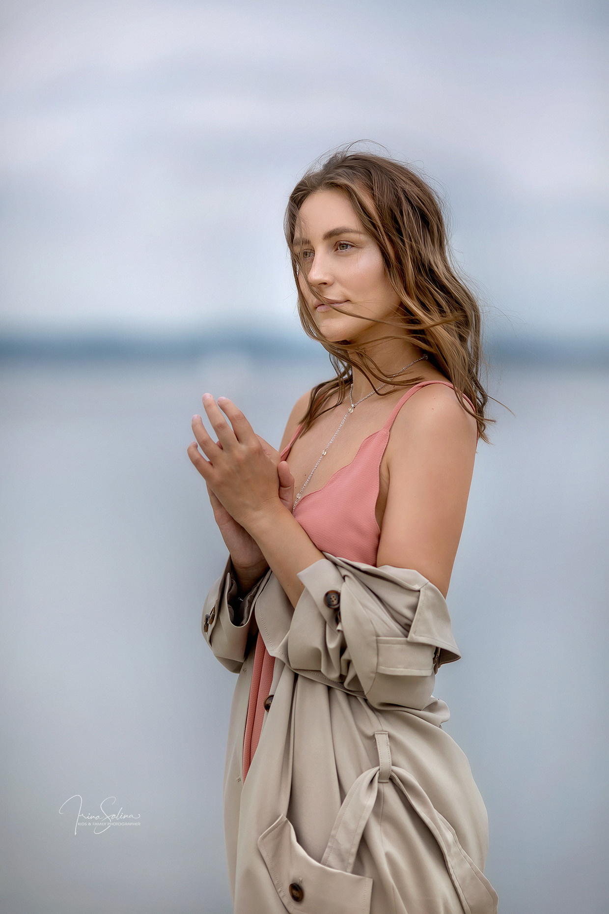 Индивидуальная фотосессия на набережной у Яхт клуба «Коматэк». Детский и семейный фотограф в Екатеринбурге