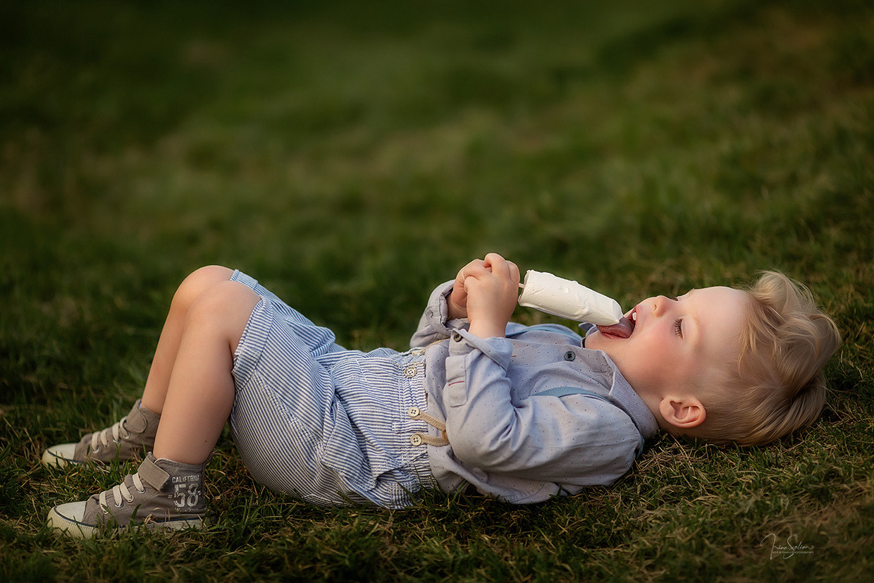Детская фотосессия возле ТЦ МЕГА. Детский и семейный фотограф в Екатеринбурге
