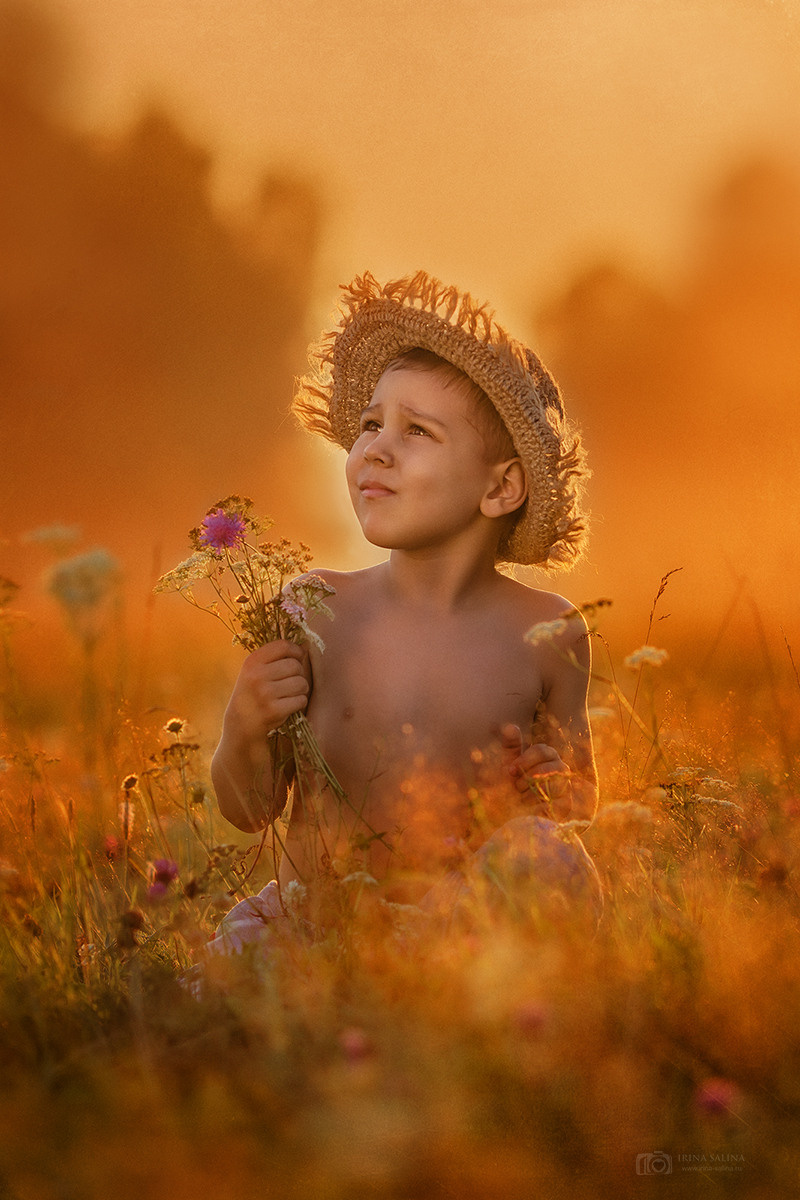 Дети на прогулке