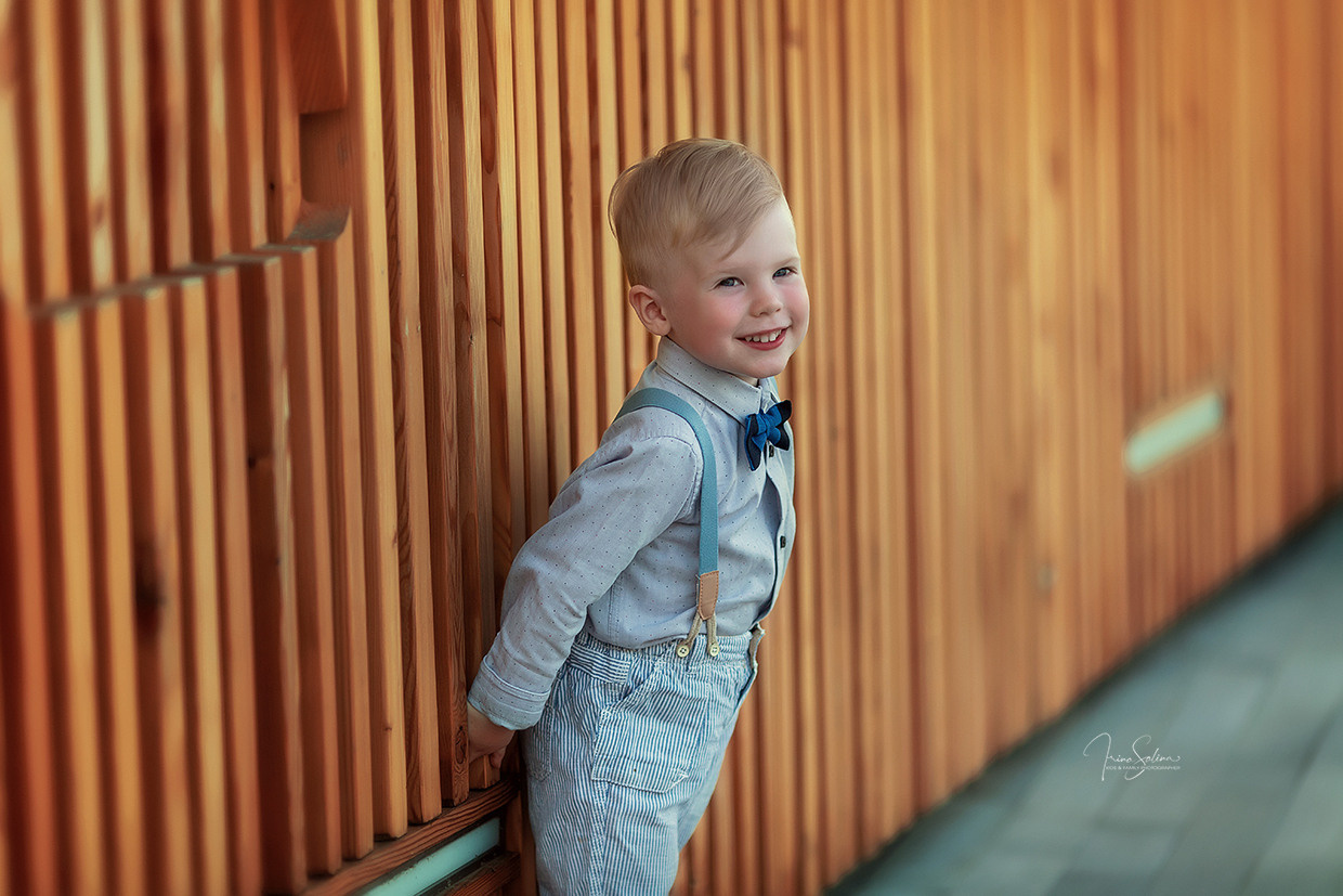 Детская фотосессия возле ТЦ МЕГА. Детский и семейный фотограф в Екатеринбурге