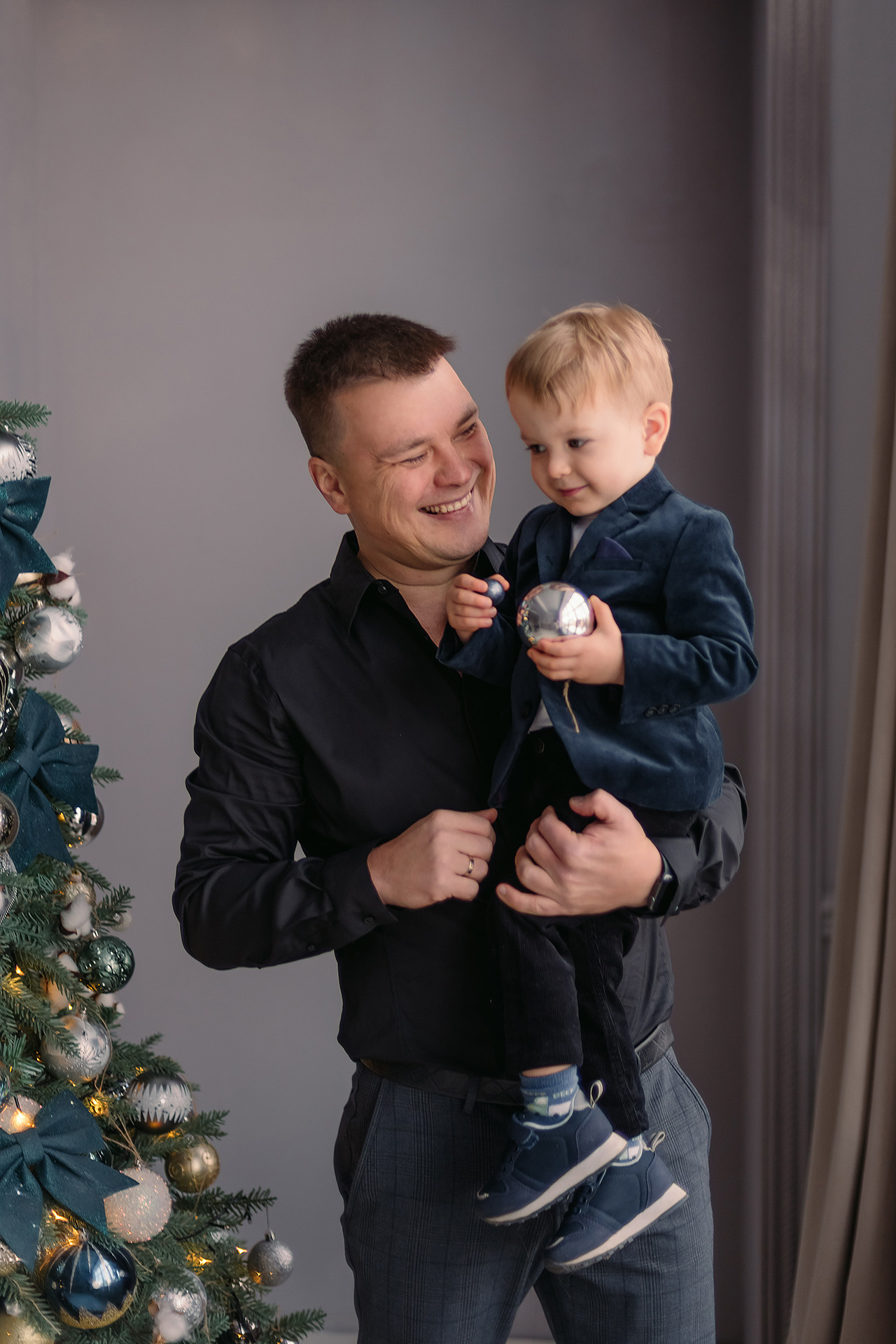 Семейная фотосессия в студии. Фотограф Юлия Кондратьева