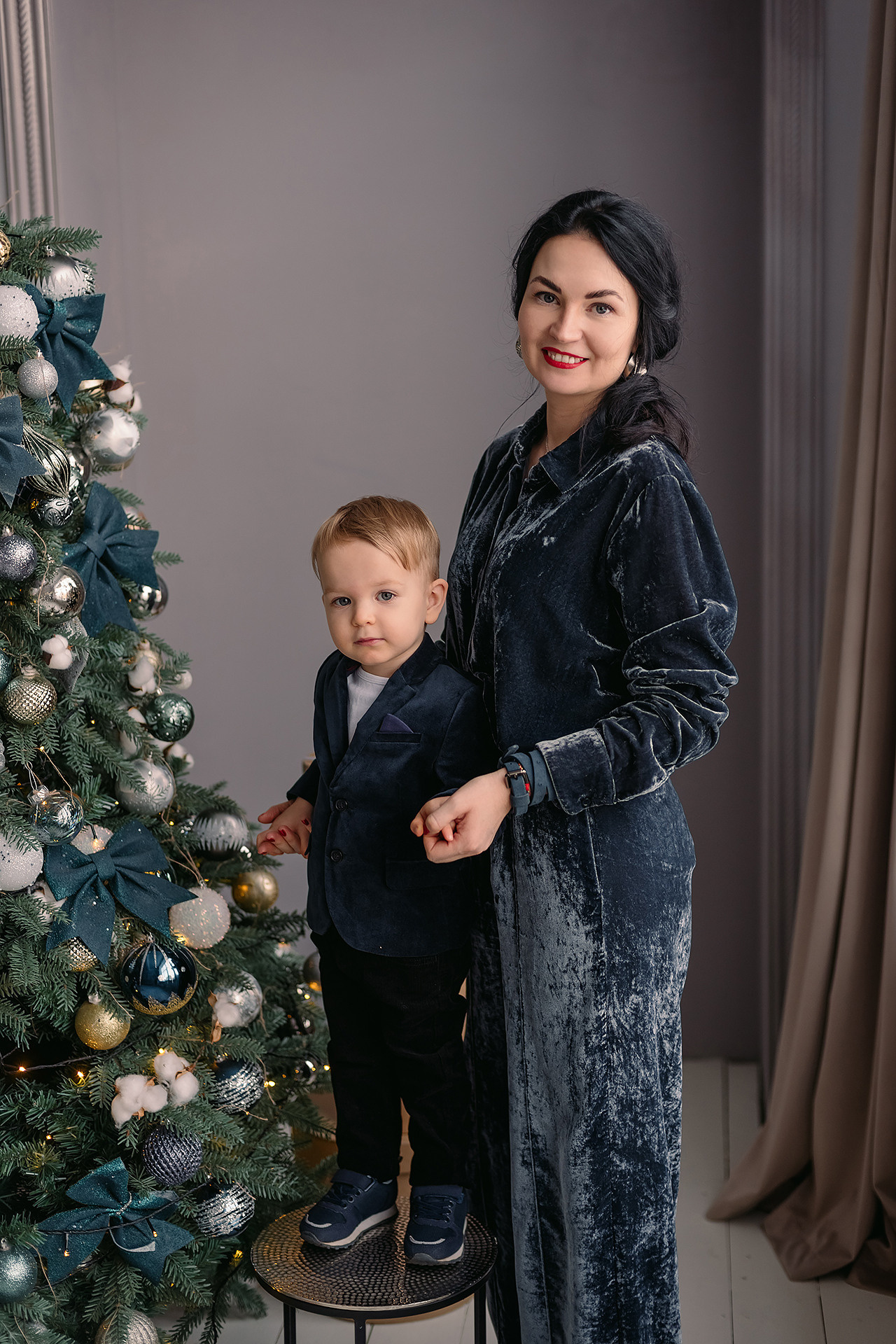 Семейная фотосессия в студии. Фотограф Юлия Кондратьева