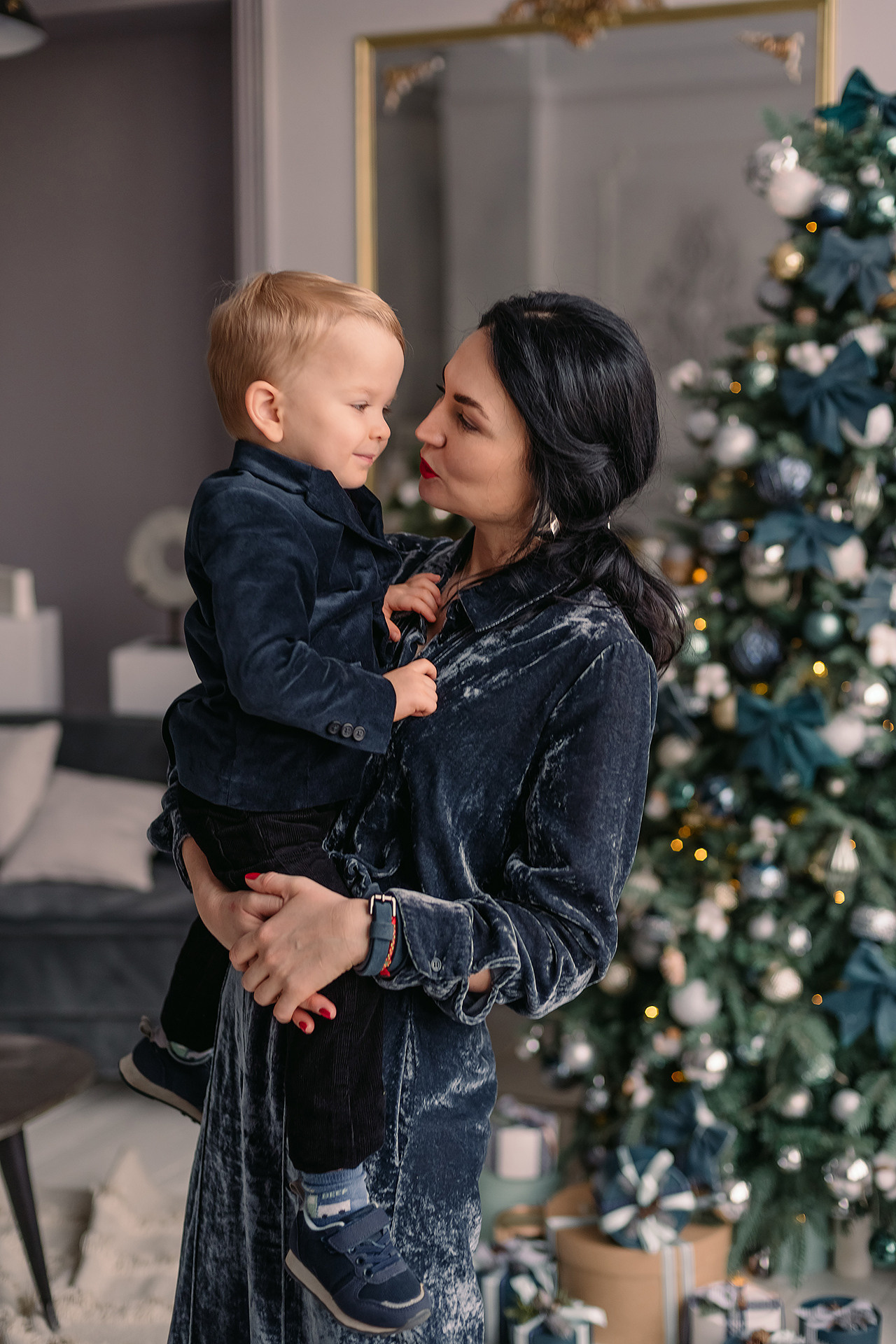 Семейная фотосессия в студии. Фотограф Юлия Кондратьева