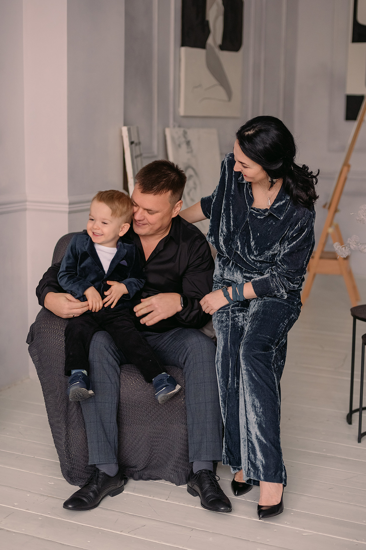 Семейная фотосессия в студии. Фотограф Юлия Кондратьева