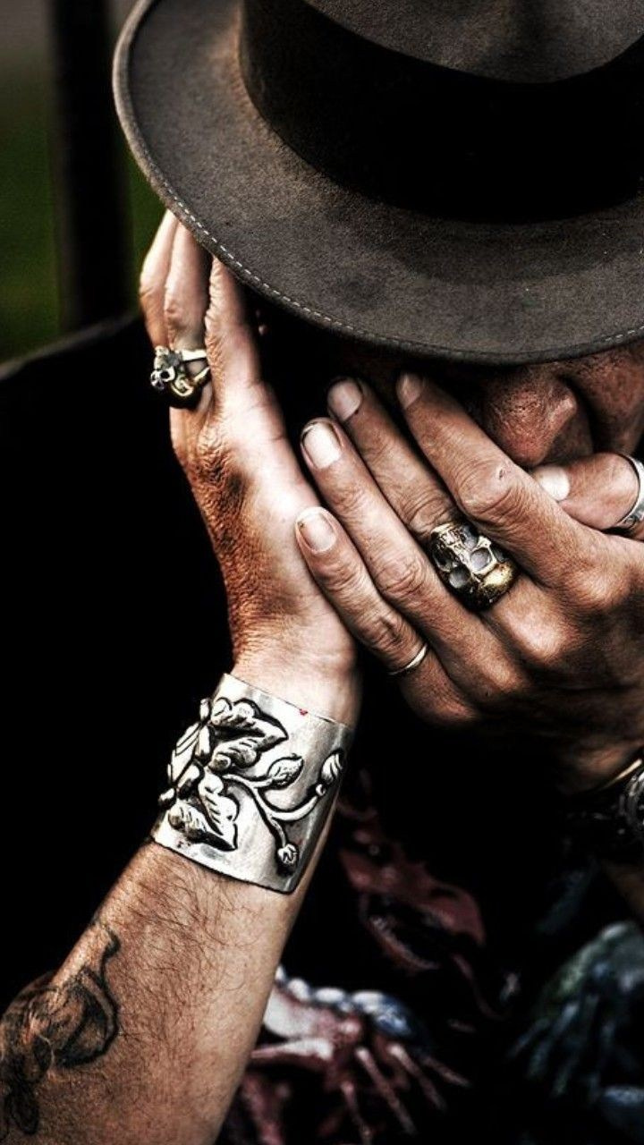 Деловой портрет. Фотограф для маркетплейсов Михаил Бове