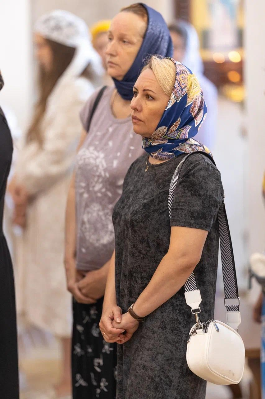 Божественная Литургия в храме Нерукотворного образа Спасителя. Саратовское Северо-Западное благочиние