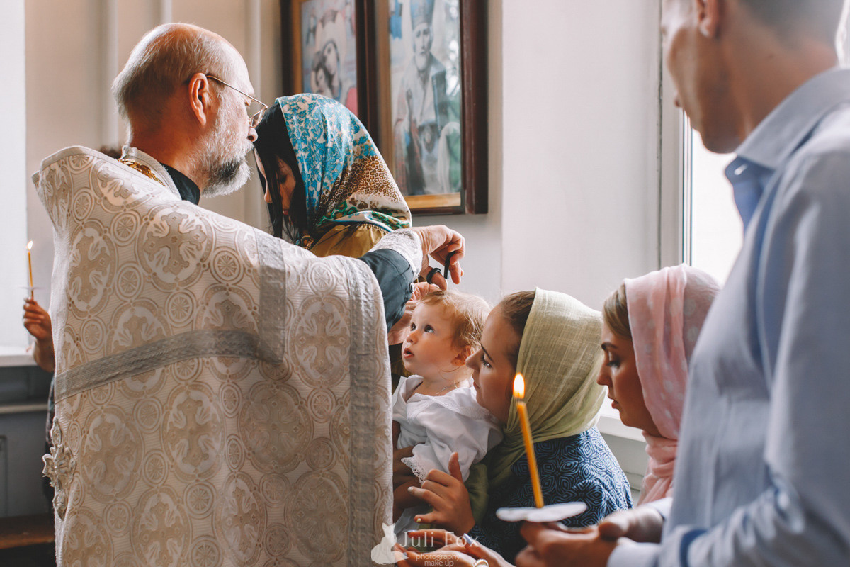 Фотограф на крещение во Владивостоке. Портретный, свадебный, репортажный фотограф во Владивостоке Юлиана Джули Фокс