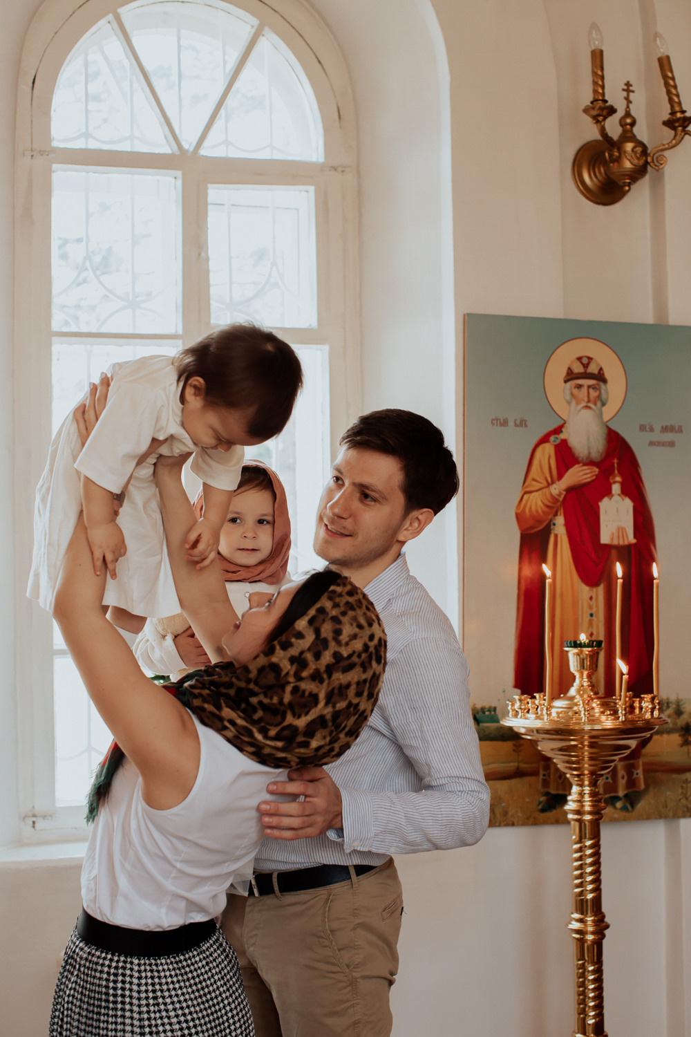 Фотограф на крещение во Владивостоке. Портретный, свадебный, репортажный фотограф во Владивостоке Юлиана Джули Фокс