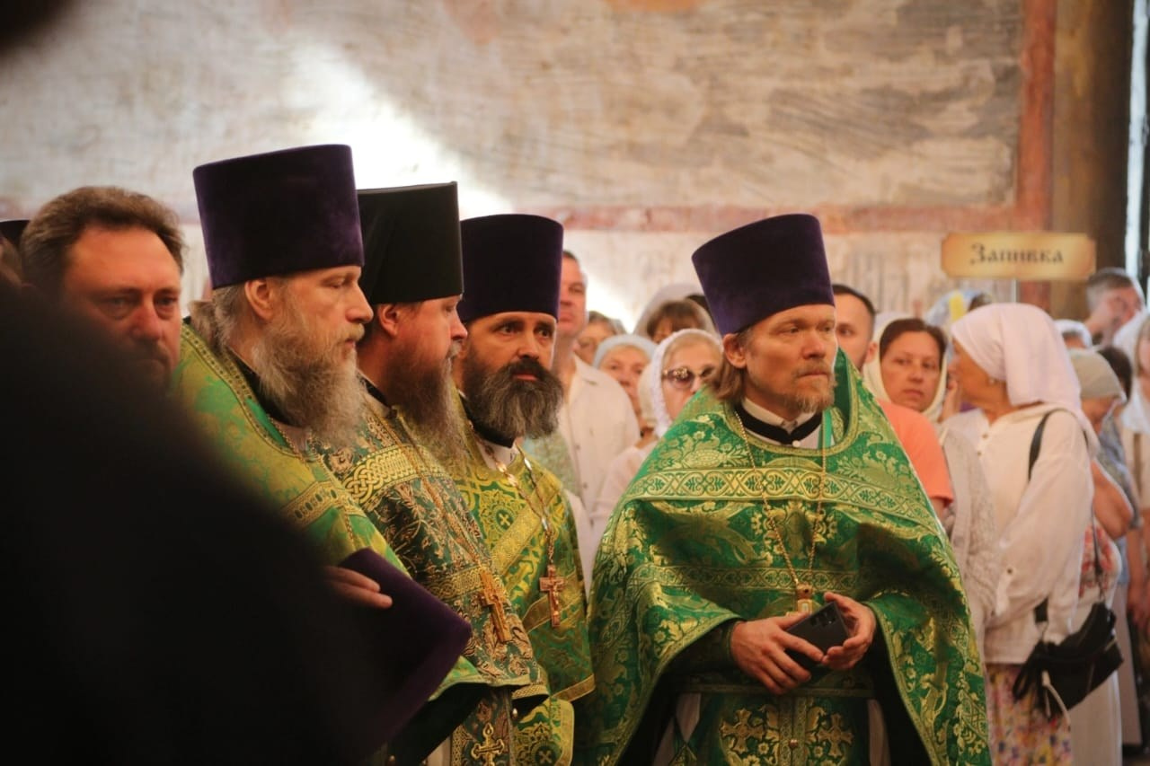 МИТРОПОЛИТ ИГНАТИЙ ПРИНЯЛ УЧАСТИЕ В ЛИТУРГИИ В ВОЛОГДЕ. Саратовское Северо-Западное благочиние