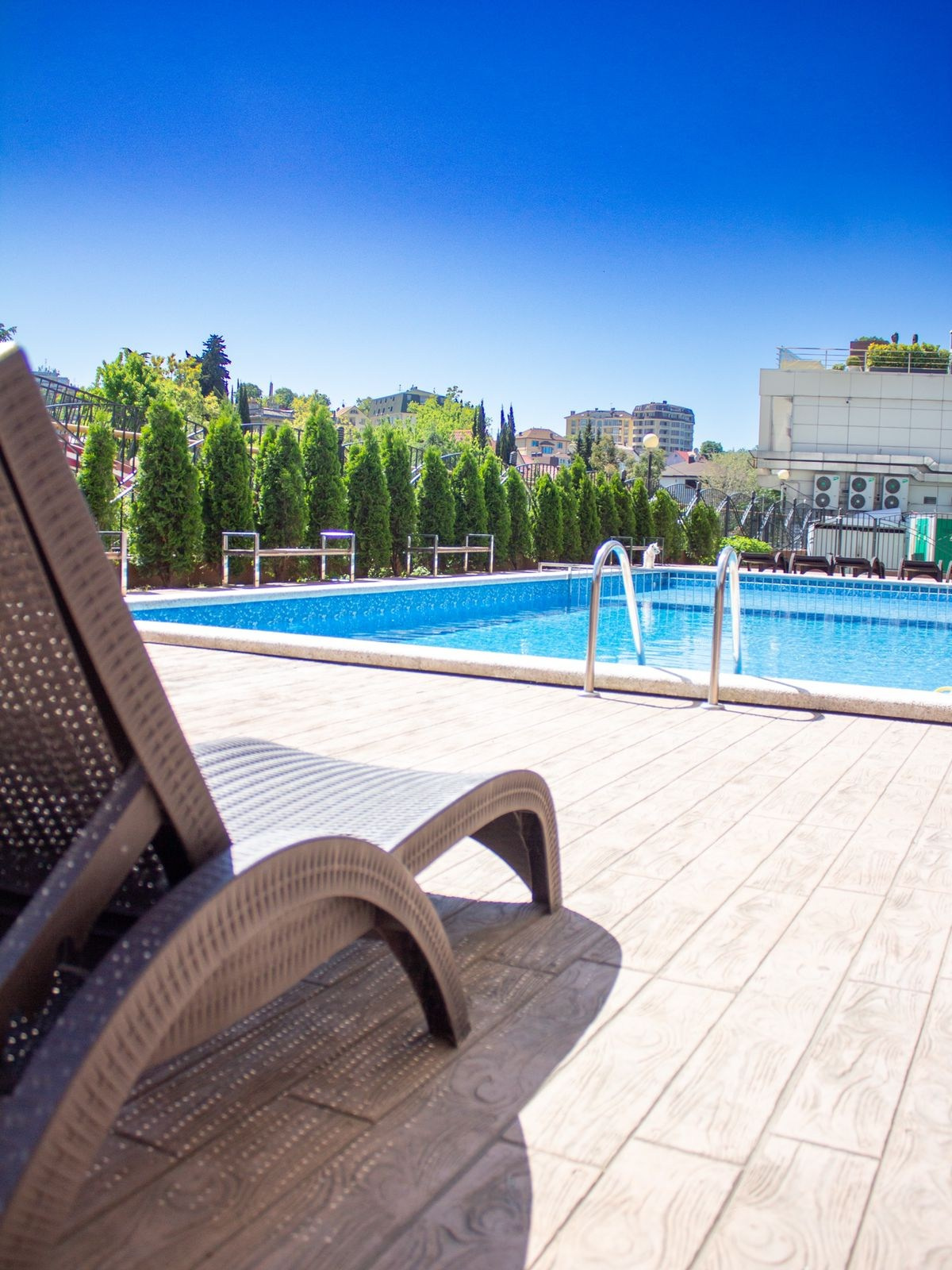 Центральный район Сочи: апартаменты у моря в доме с собственным бассейном!. Квартиры посуточно, длительно в Сочи, LARA APART GROUP