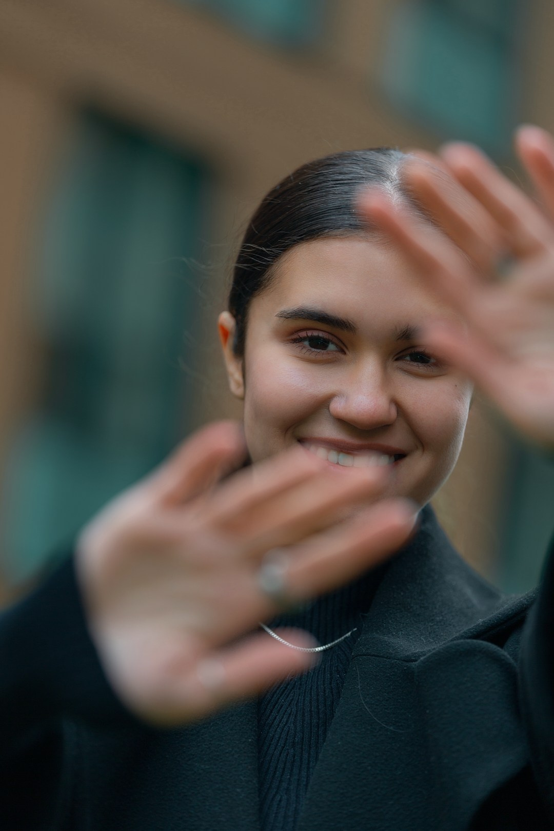 Женский портрет — естественный свет и непринуждённость