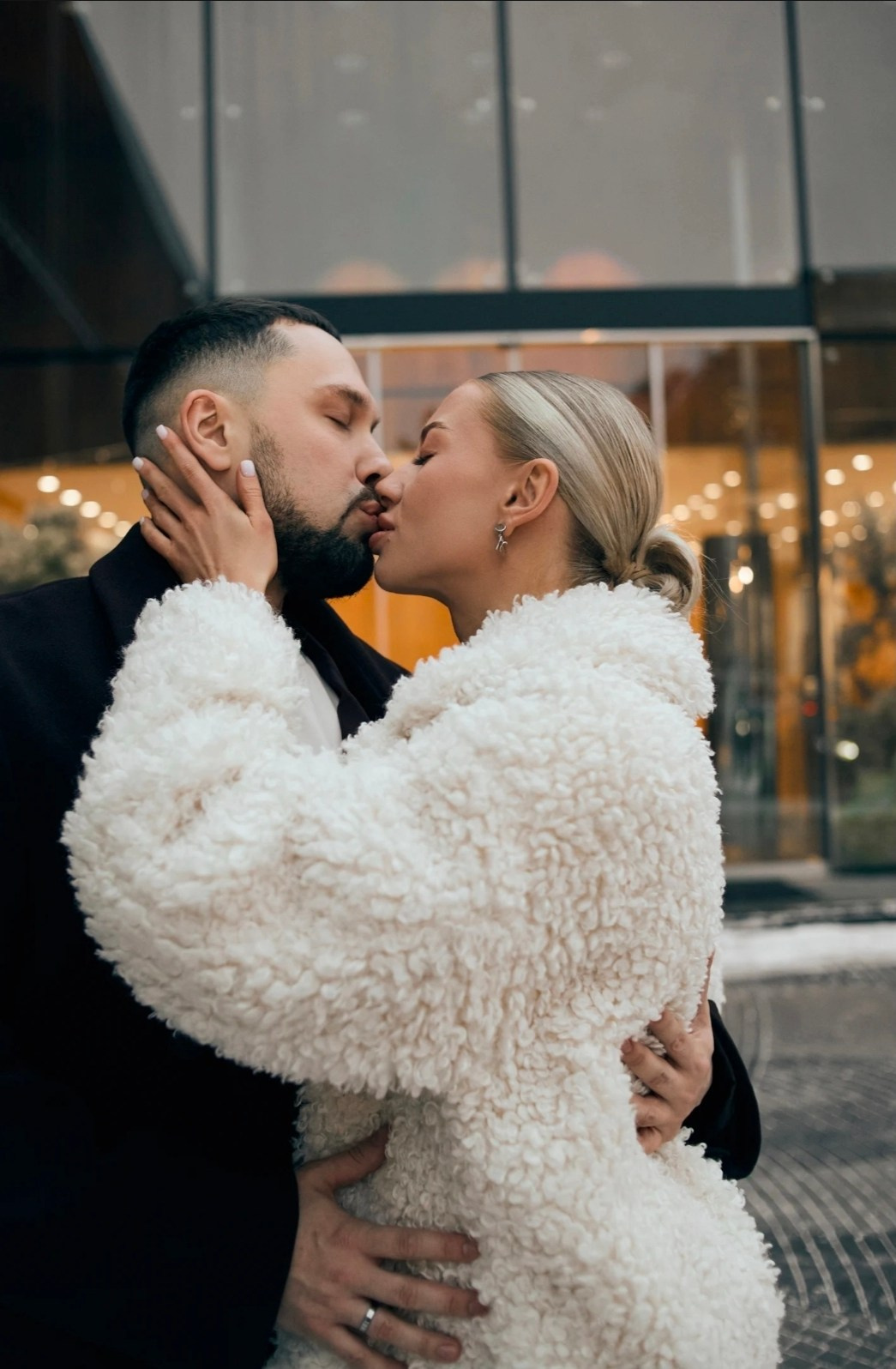 ЛЮБОВЬ СПАСЁТ МИР ♥️