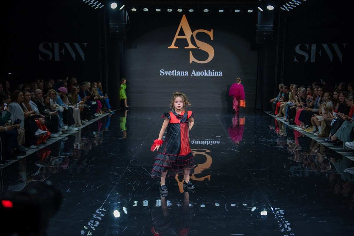 SochiFashionWeek2024 дизайнер Анохина Светлана. Семейный и коммерческий фотограф в Сочи Александр Бодунов