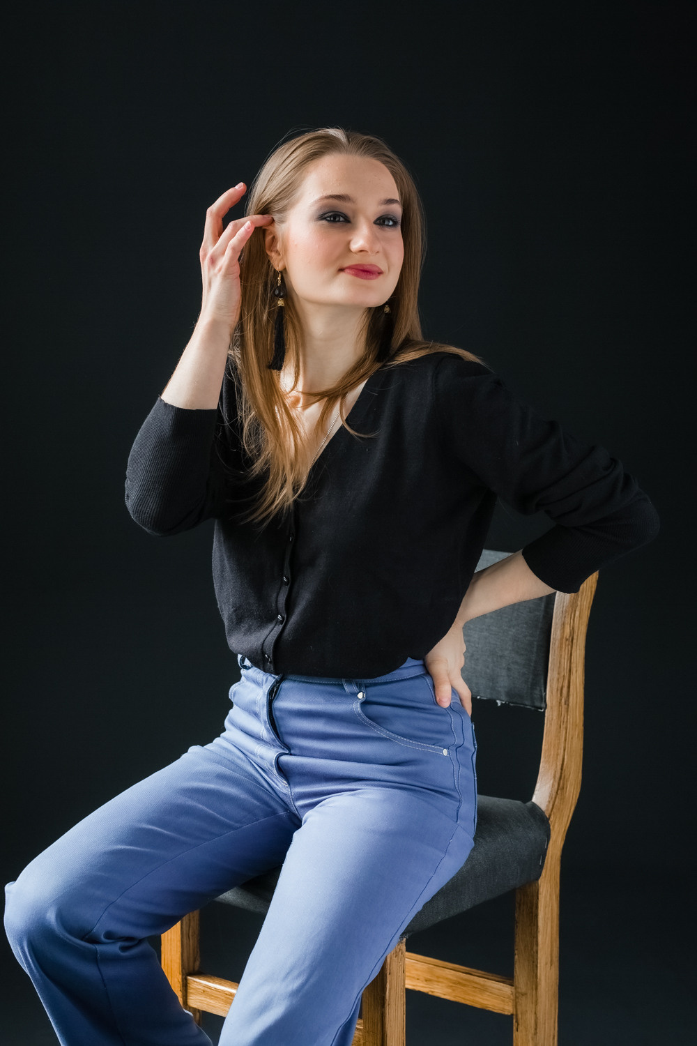 Сочетание естественного света и черной циклорамы. Фотостудия DS Photo