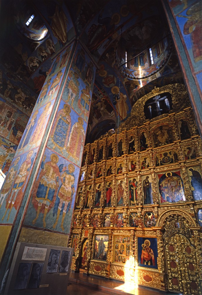 Интерьер Троицкого собора. 17в.