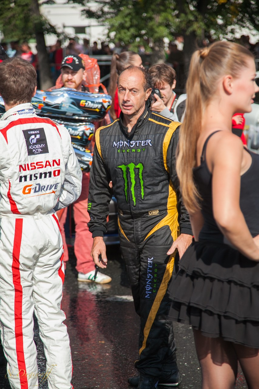 Nissan Nissmo Drive. Профессиональный фотограф Дугинов Николай | Екатеринбург