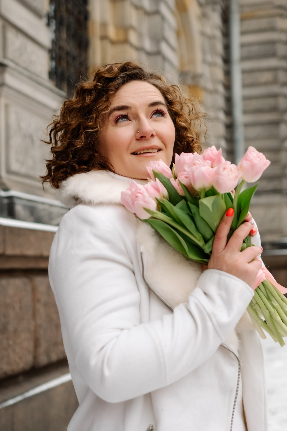 Юля с тюльпанами. Свадебный и сеейный фотограф в Санкт-Петербурге Елена Худякова