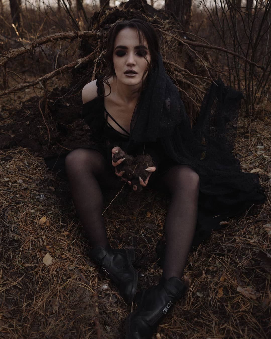 Ведьма. Анна Парсанова.ФОТОГРАФ