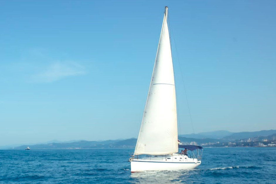 Парусная яхта НИКА Аренда Яхты в Сочи Яхтанаморе YACHTANAMORE