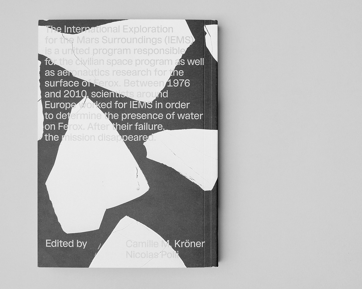 Фотокнижная библиотека Кати Селезнёвой. Фотограф и исследователь фотографии из Санкт-Петербурга Елизавета Веприцкая