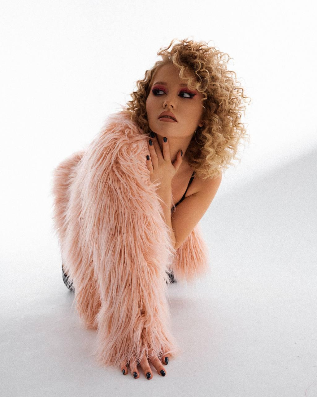 2023. Женский фотограф в Барнауле