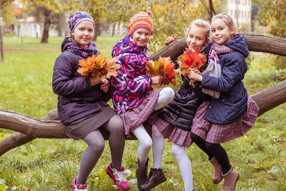 В школе. Выпускные альбомы СПБ. Фотограф в Садик и Школу
