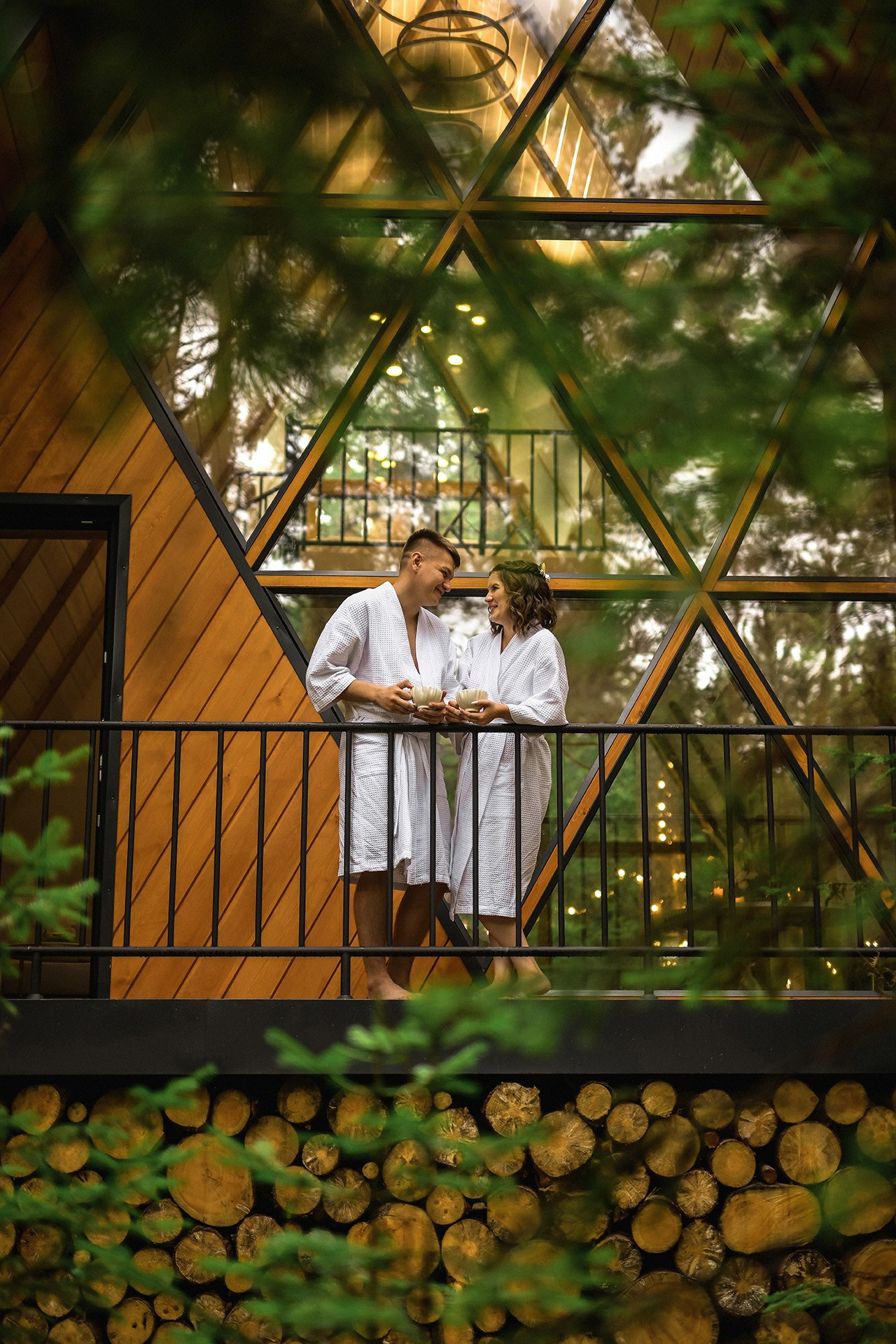 🌿 Влад и Влада — романтичная свадьба в лесу и на яхте | Камерная церемония в Красноярске. 📸 Свадебный и семейный фотограф в Красноярске Тихомиров Евгений | 17 лет опыта | 800+ свадеб