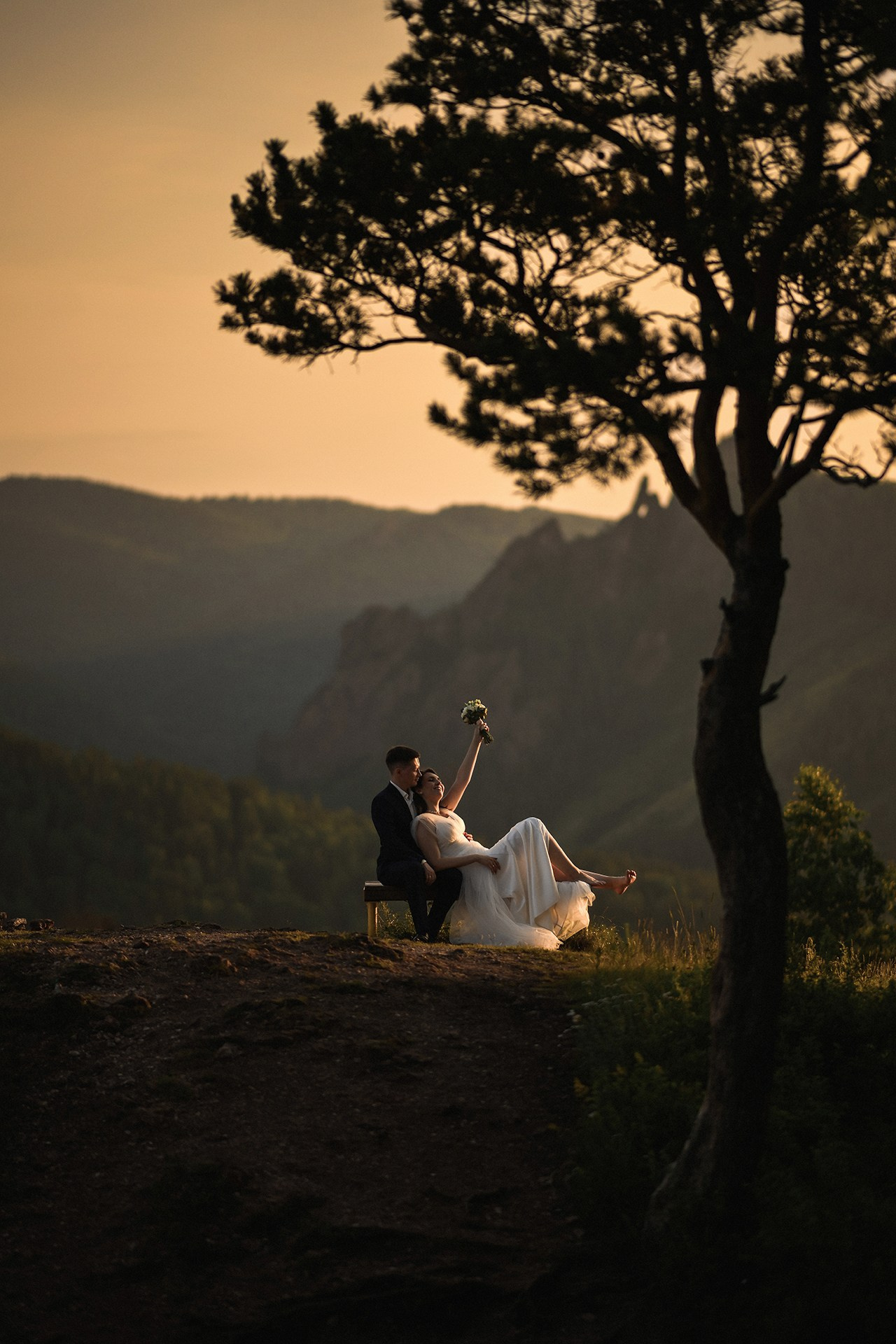 Свадьба в теплый июнь в Красноярске. 📸 Свадебный и семейный фотограф в Красноярске Тихомиров Евгений | 17 лет опыта | 800+ свадеб