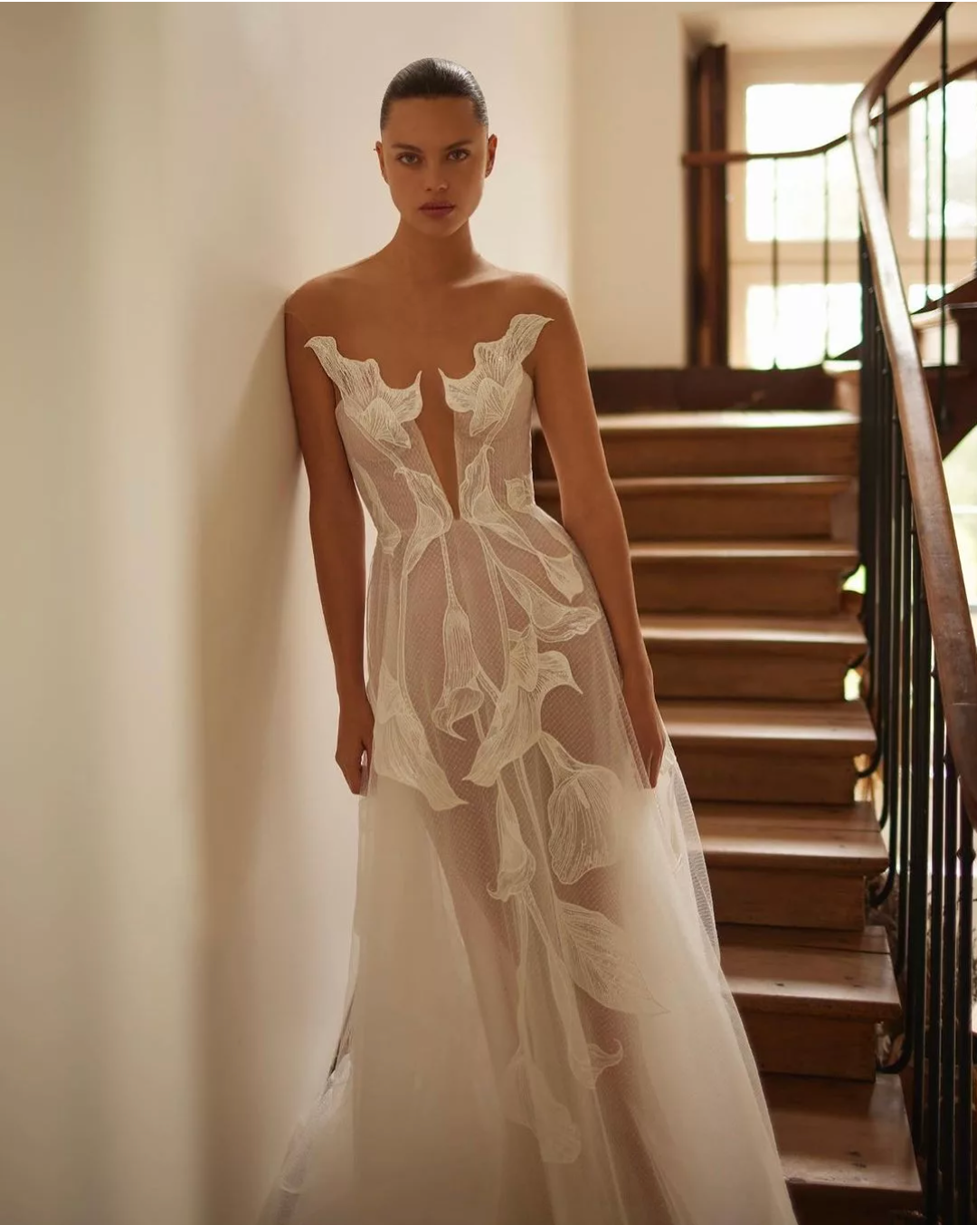 Образы основного платья ВДОХНОВЕНИЕ 2024. Свадебный и репортажный фотограф Элина Козырьянова