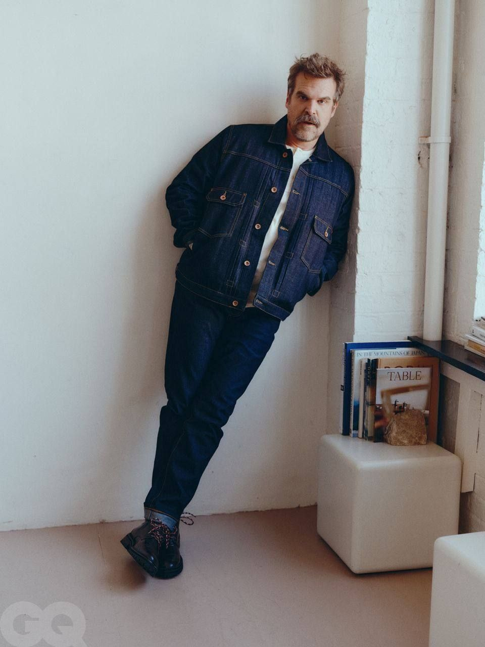 НОВЫЕ СЪЕМКИ В СТУДИИ — ОН (ПЛАН)