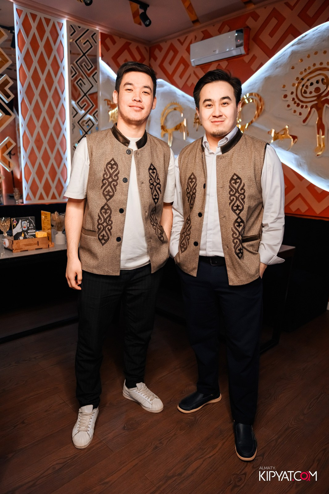 УХО И МЕДВЕДЬ НА ГАГАРИНА. КИПЯТКОМ АЛМАТЫ!