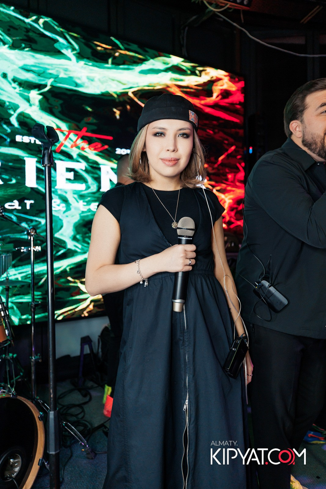 FRIENDS BAR & TERRACE. КИПЯТКОМ АЛМАТЫ!