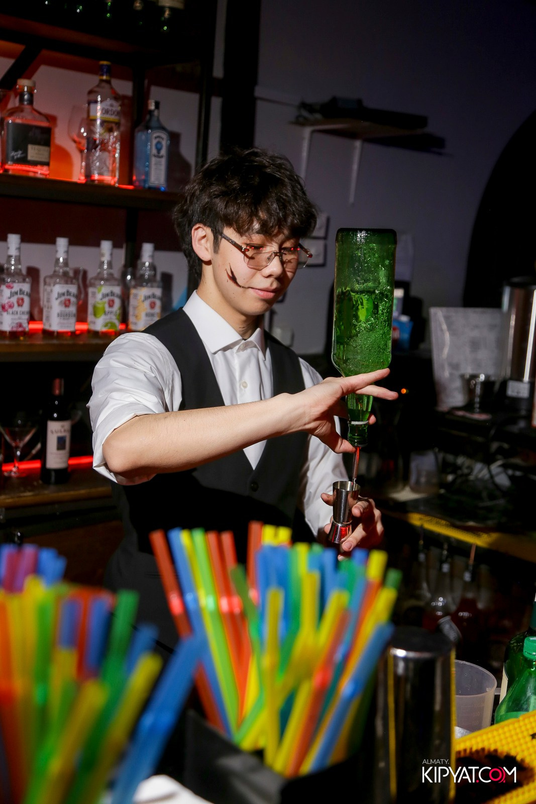 ARAGOSTA ДИСКО-БАР. КИПЯТКОМ АЛМАТЫ!