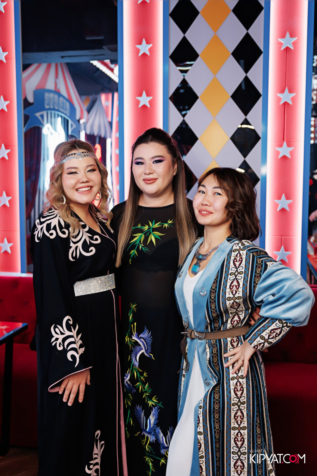 ЗАЯ, НА БИС. КИПЯТКОМ АЛМАТЫ!