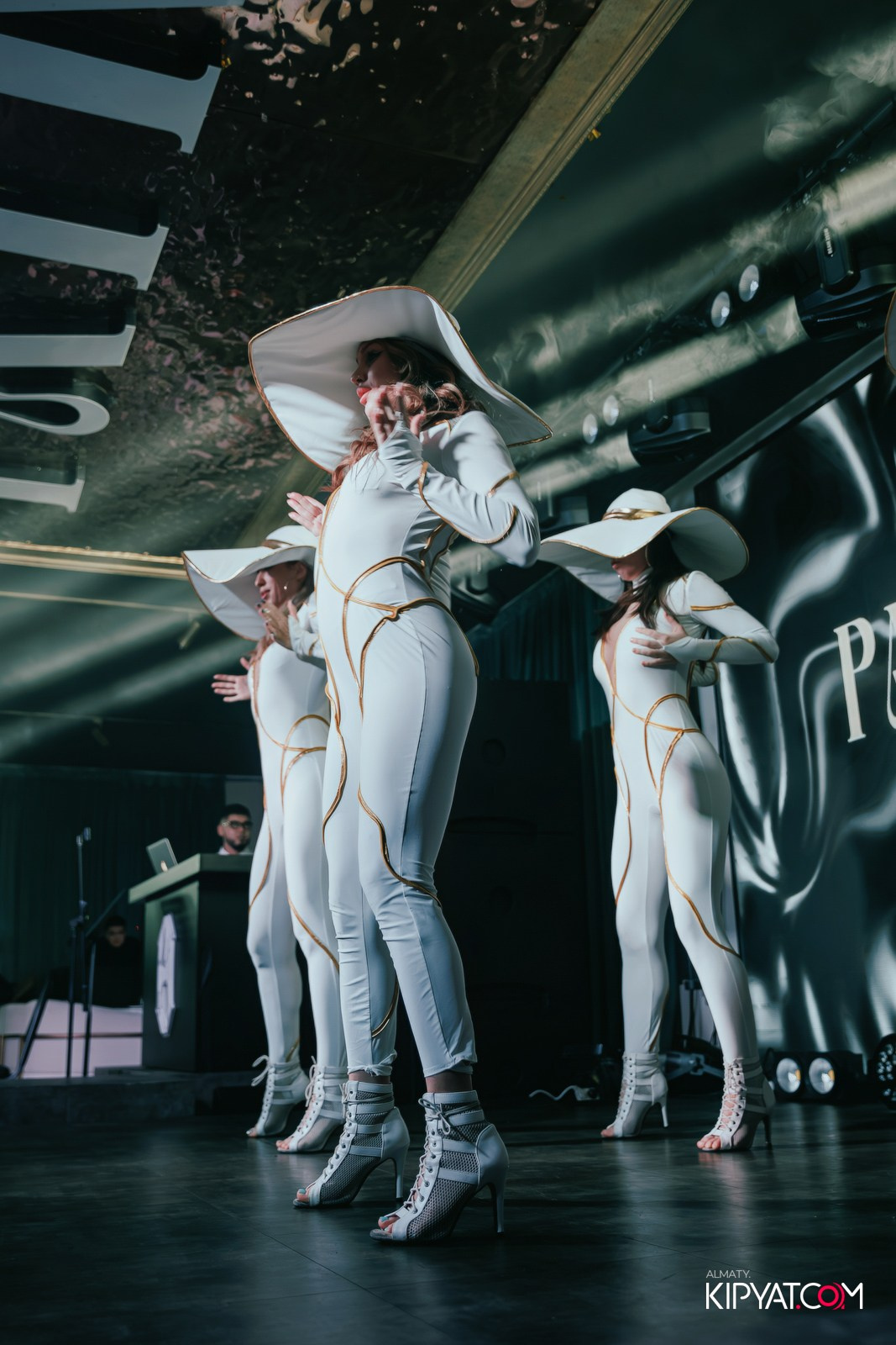 PATRIKI RESTAURANT. КИПЯТКОМ АЛМАТЫ!