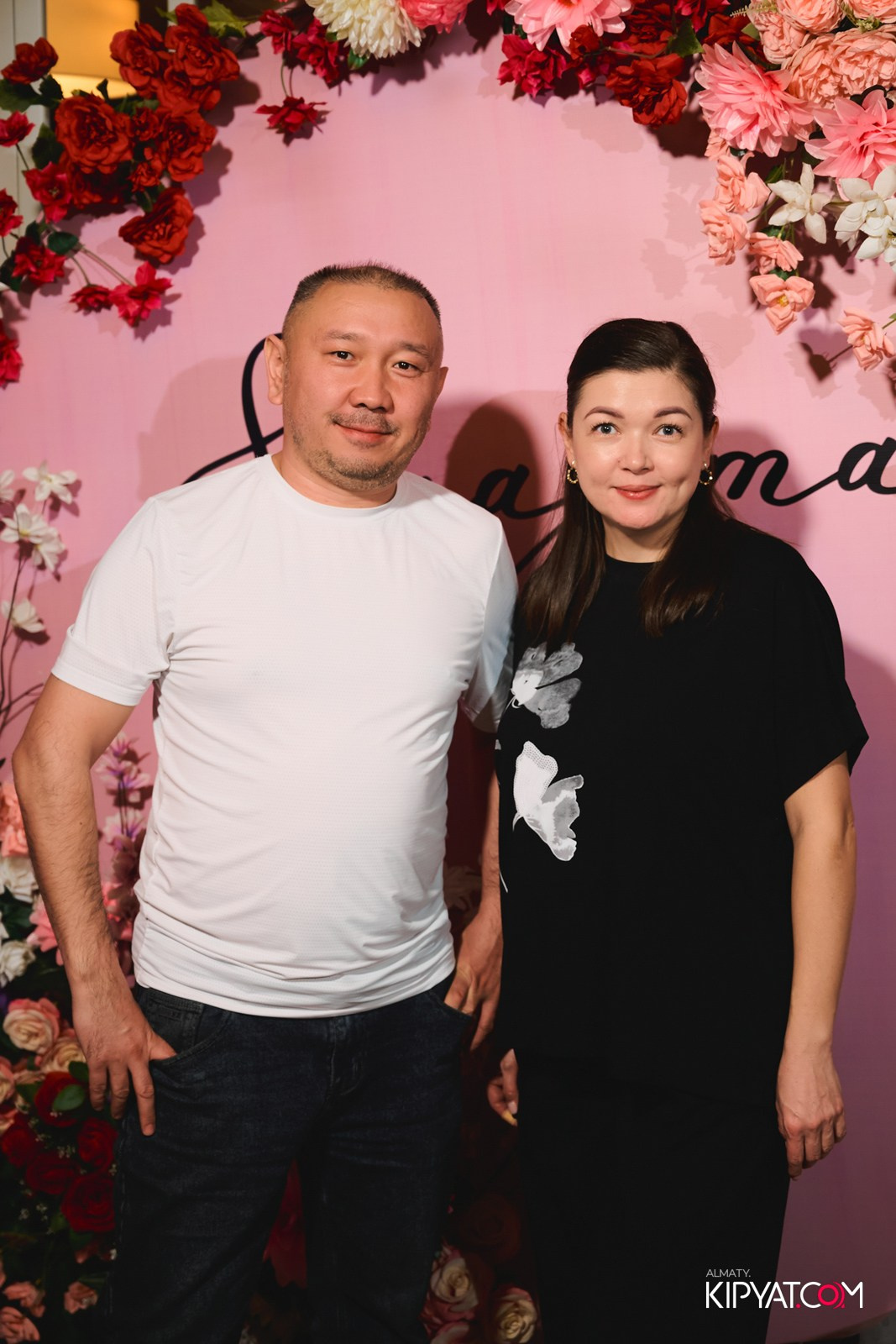 ГРУЗИНСКИЙ ДВОР НА КАБАНБАЙ БАТЫРА. КИПЯТКОМ АЛМАТЫ!