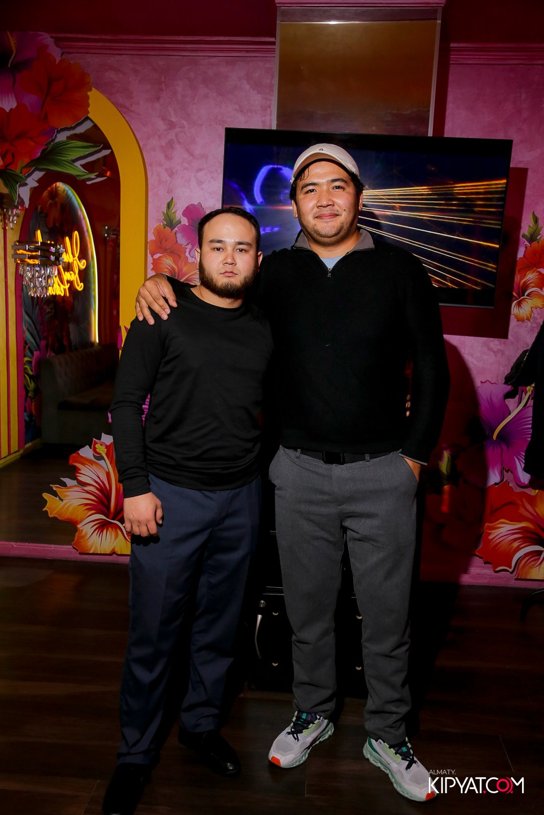 УХО И МЕДВЕДЬ НА САИНА. КИПЯТКОМ АЛМАТЫ!