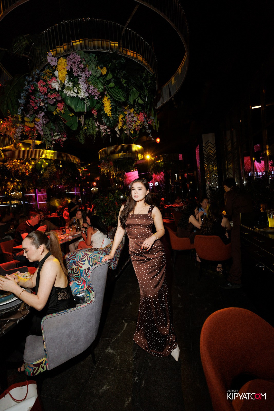 FRIENDS BAR & TERRACE. КИПЯТКОМ АЛМАТЫ! Фотосъемка мероприятий в Алматы