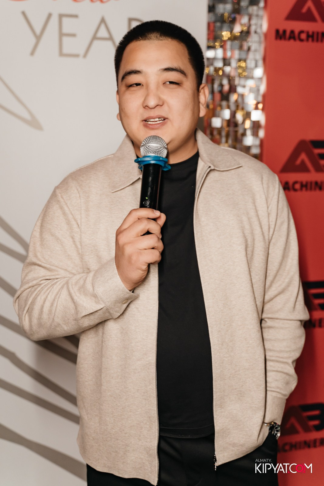 SPACE LOUNGE BAR. КИПЯТКОМ АЛМАТЫ!