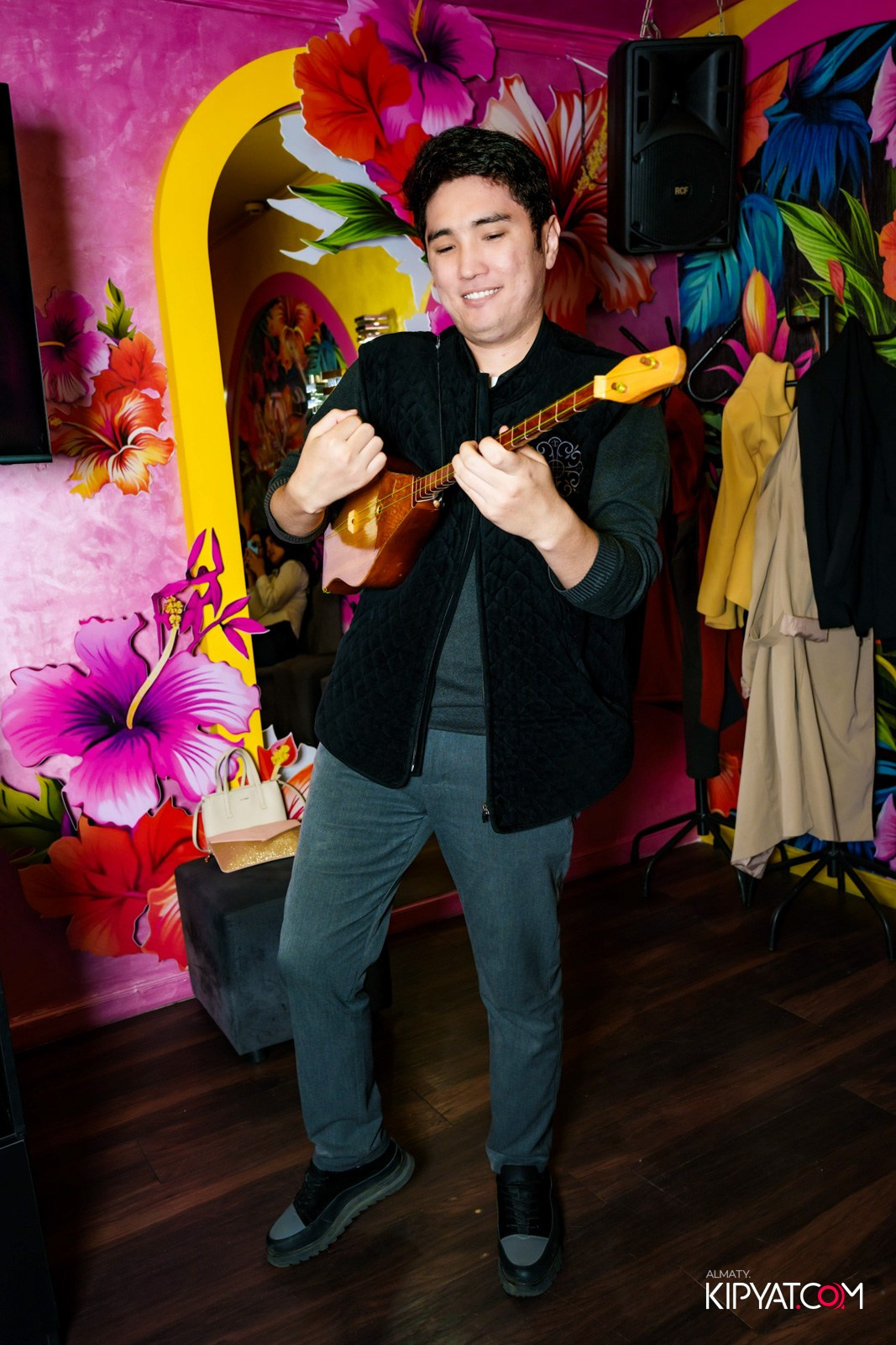 УХО И МЕДВЕДЬ НА САИНА. КИПЯТКОМ АЛМАТЫ!