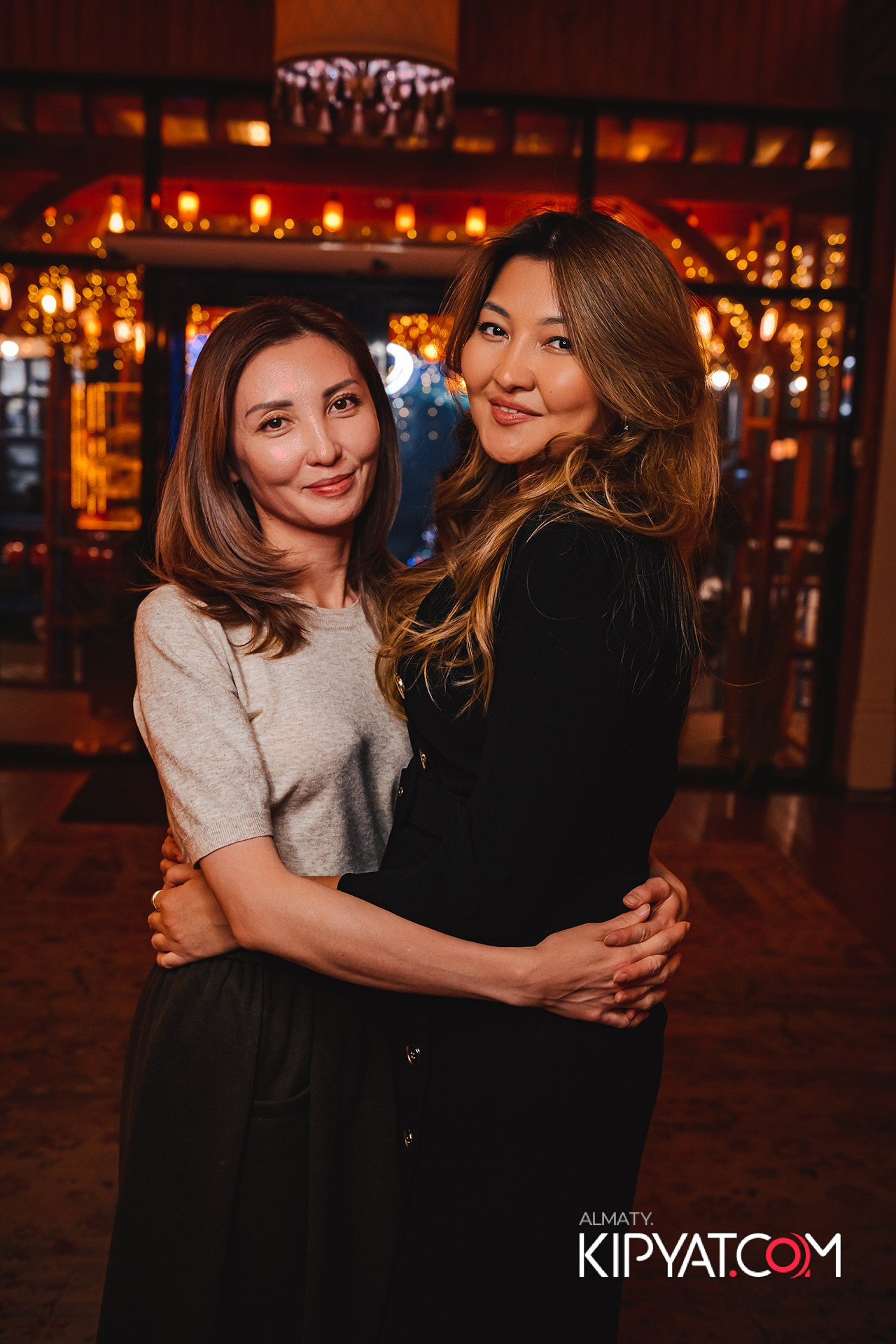 ГРУЗИНСКИЙ ДВОР НА КАБАНБАЙ БАТЫРА. КИПЯТКОМ АЛМАТЫ!